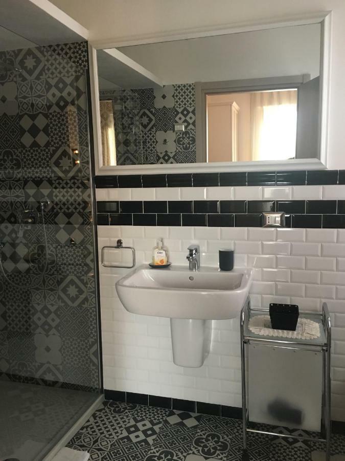 Zonatortona B&B Милано Екстериор снимка