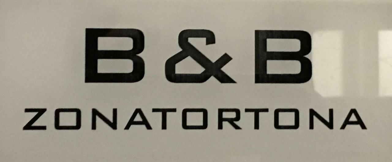 Zonatortona B&B Милано Екстериор снимка